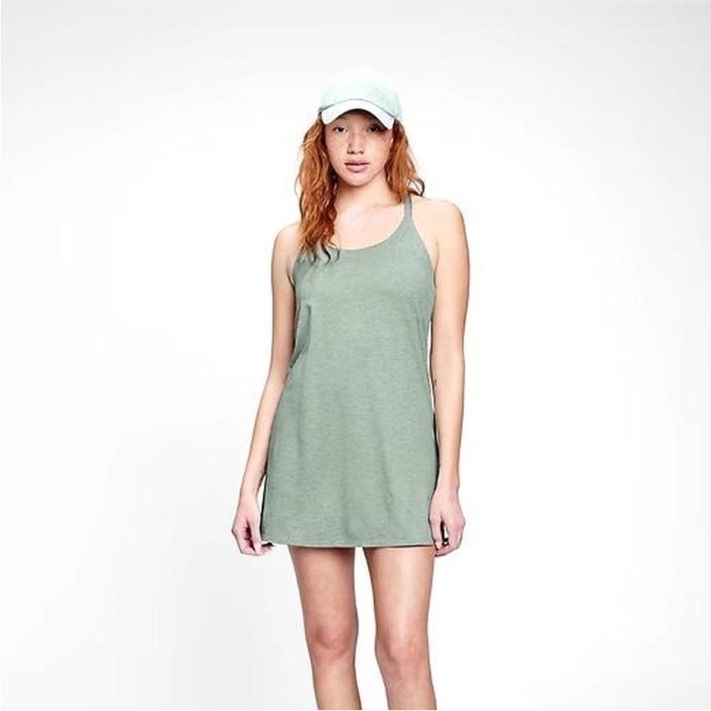 GapFit Brushed Tech Jersey Workout Skort Dress L